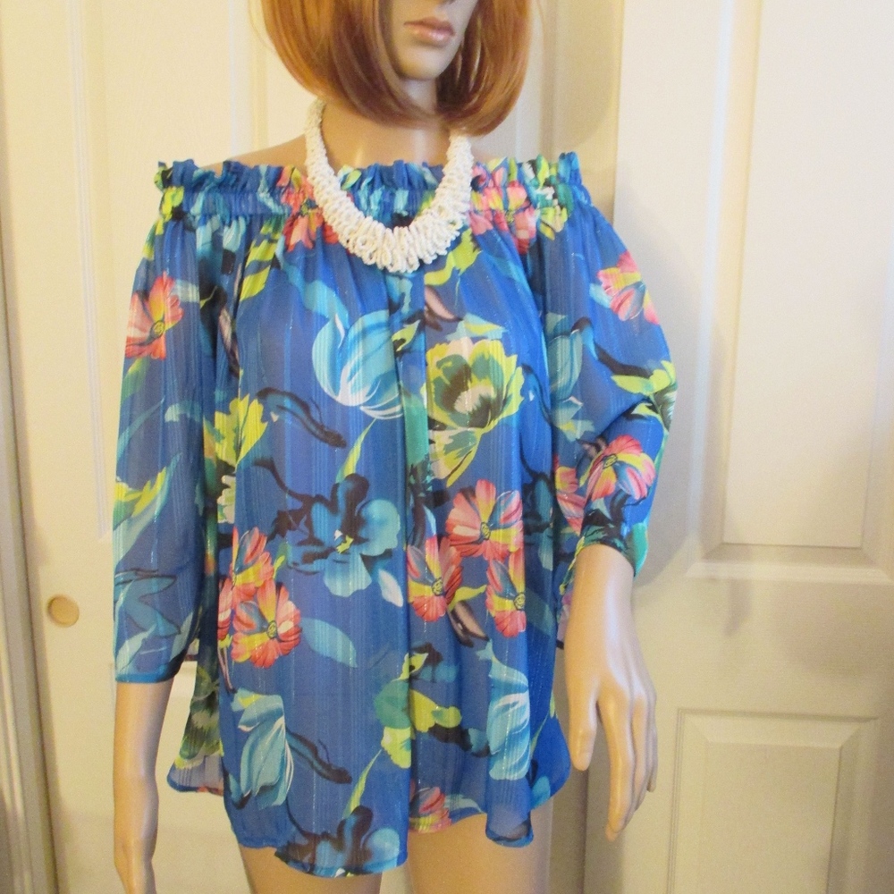 On/off shoulder blue print top - sz XL - MSRP $79.